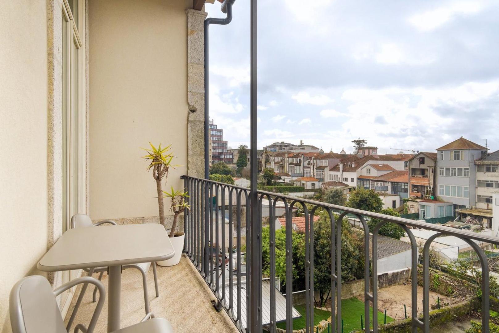 Guestready - Urban Oasis With Private Balcony Lägenhet OOporto Exteriör bild